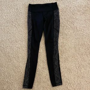 Lululemon reflective leggings with pocket